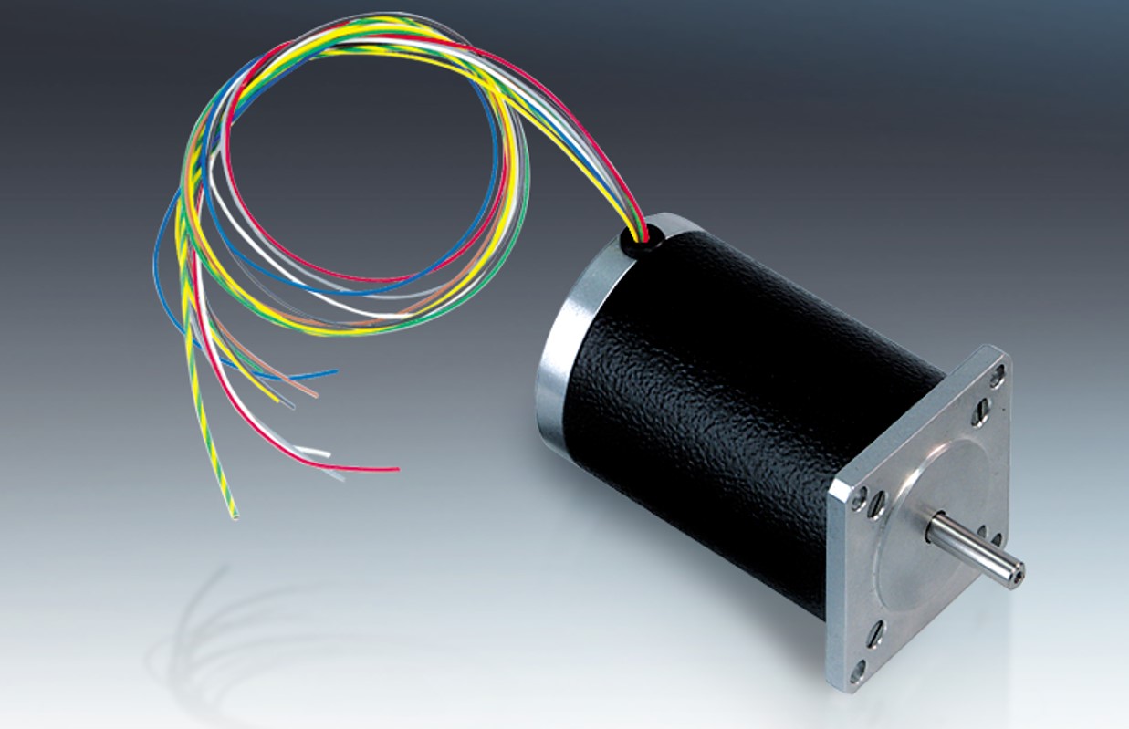 Stepper motor with stranded wires as connection